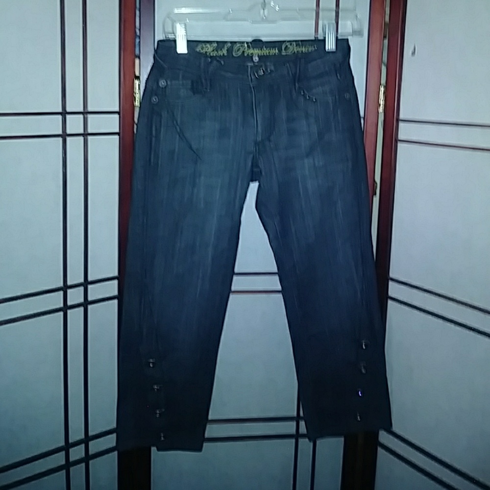 Plush premium denim capri jeans size 25